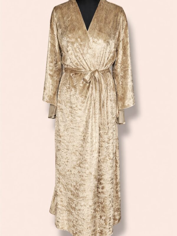 Shampanjatoonis sametist haldjahõlst
