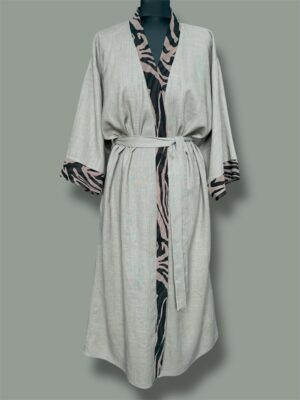 Hall mustriga kimano