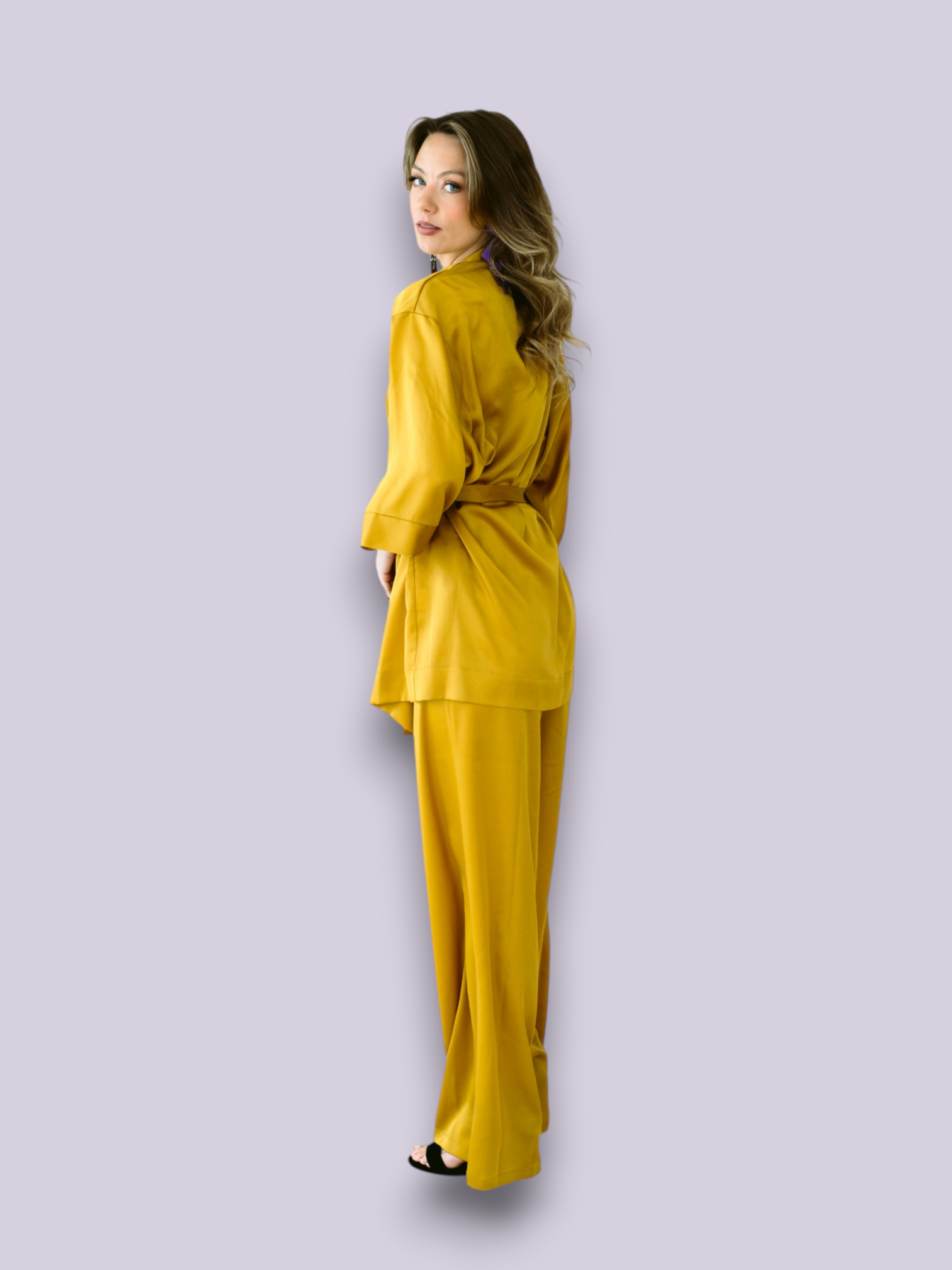 Sinepikollane satiinist minikimono ja püksid - Image 3
